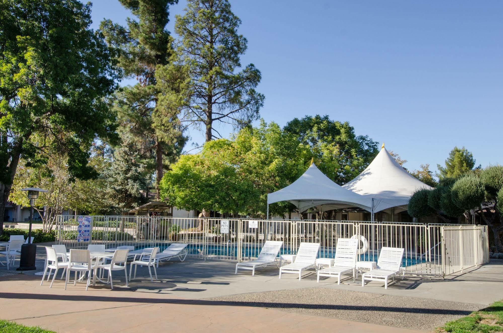 Los Gatos Lodge Exterior foto